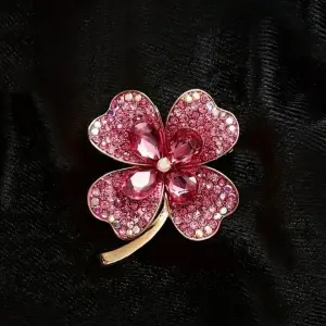 Rhinestone Flower Shape Brooch