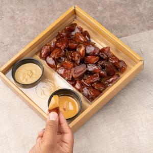 AlTayar Khalas Dates with Tahini & Cardamom Sauce Box